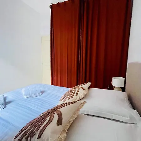 Le Saint Nicolas, Hypercentre, Lr123