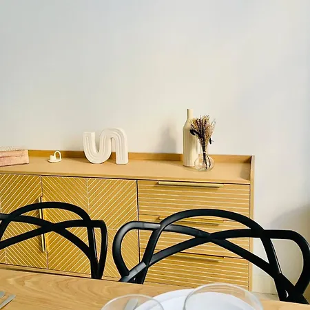 Le Saint Nicolas, Hypercentre, Lr123 *